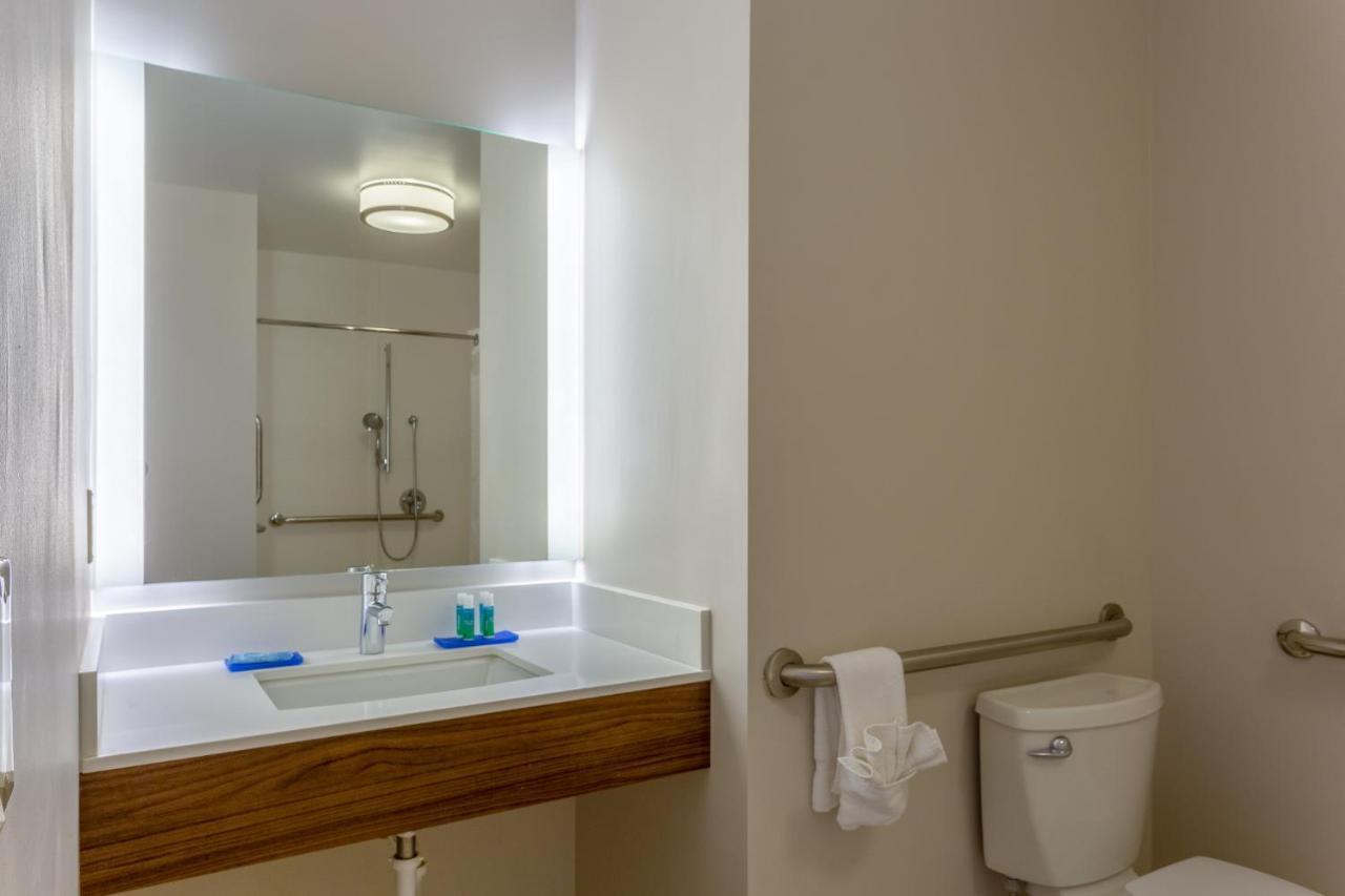 Holiday Inn Express & Suites Vandalia By Ihg Esterno foto