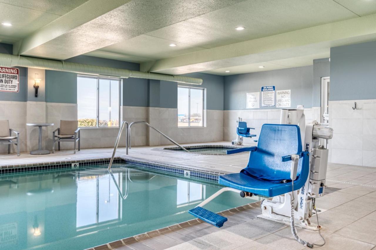 Holiday Inn Express & Suites Vandalia By Ihg Esterno foto