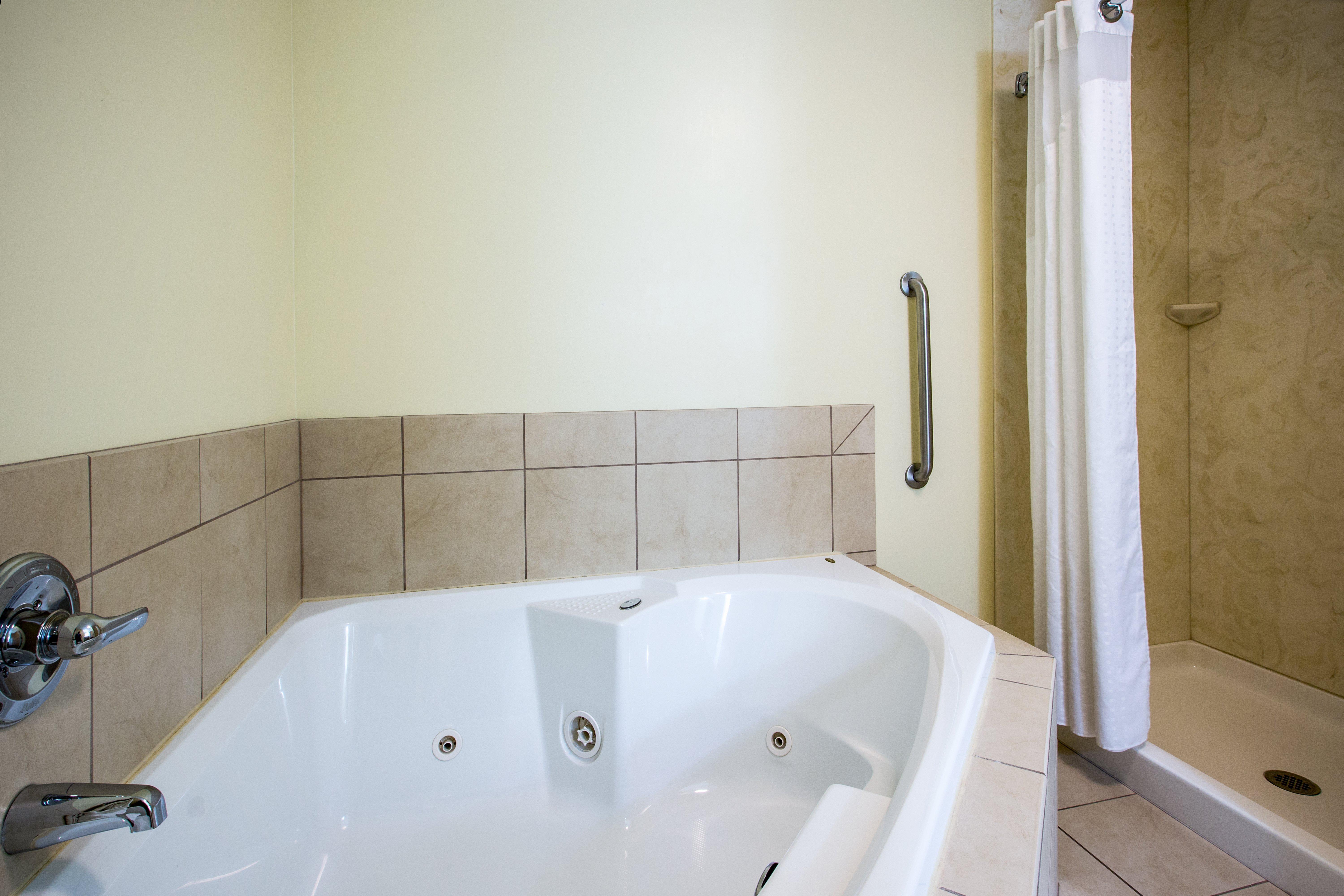 Holiday Inn Express & Suites Vandalia By Ihg Esterno foto