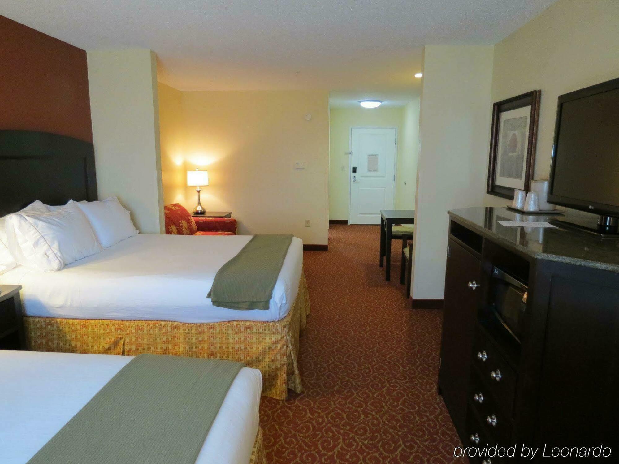 Holiday Inn Express & Suites Vandalia By Ihg Esterno foto